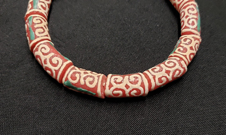 Craft with African glass beads from Ghana. Design jewelry, accessories, or crafts, with Dwennimmen Adinkra beads.