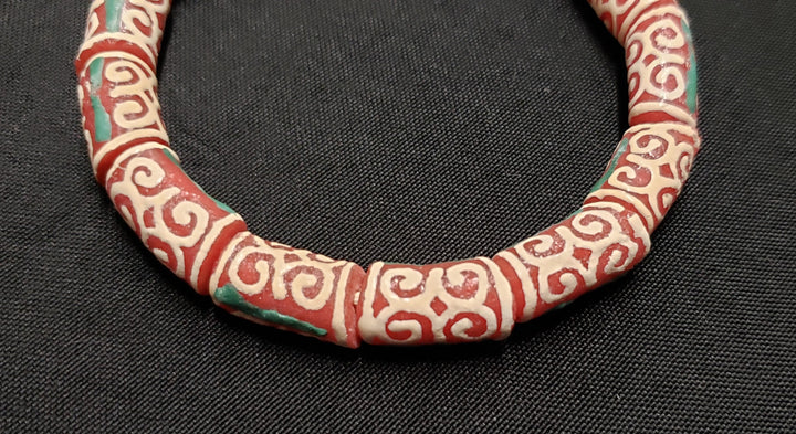 Craft with African glass beads from Ghana. Design jewelry, accessories, or crafts, with Dwennimmen Adinkra beads.
